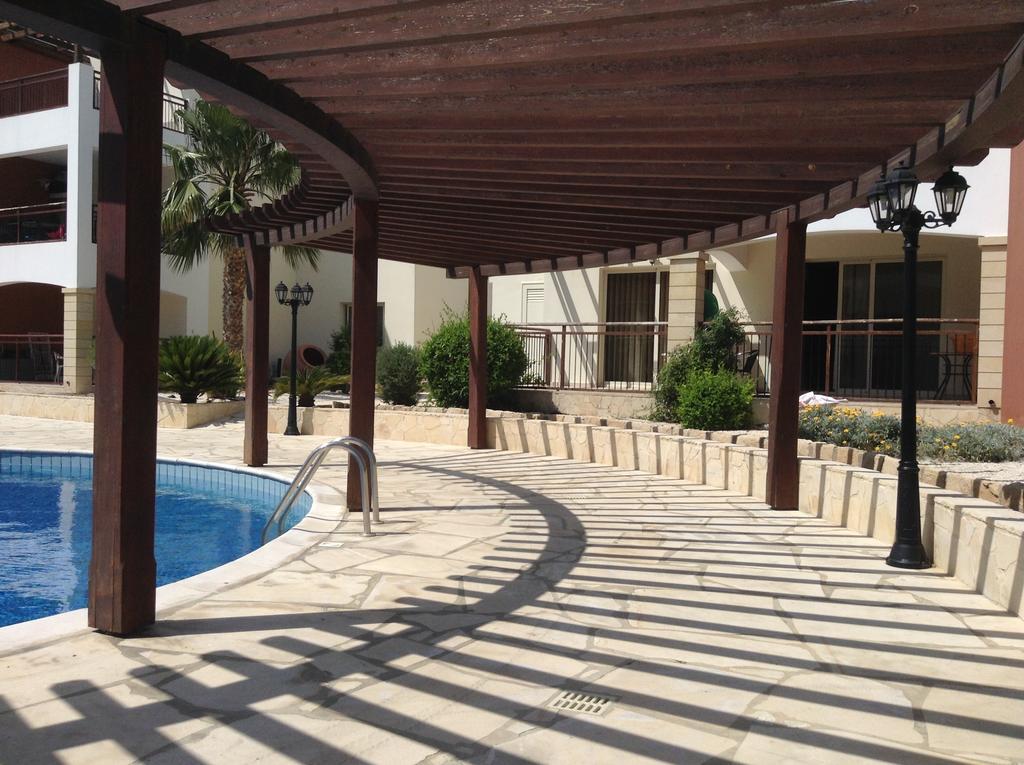 Adriana Holiday Resort Paphos Bagian luar foto
