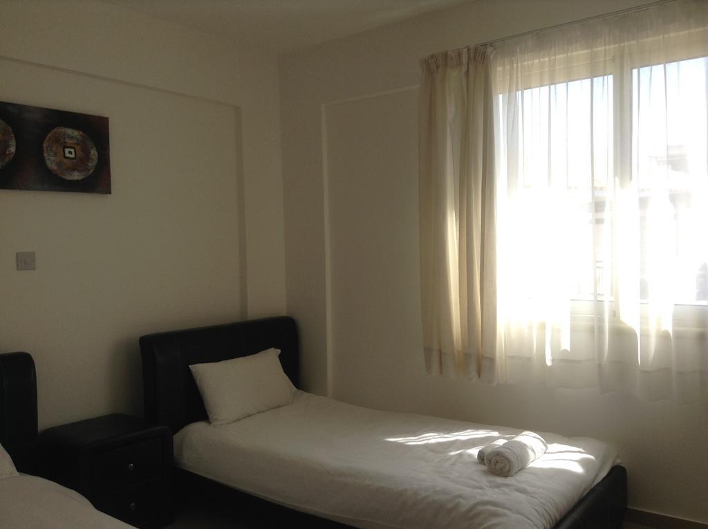 Adriana Holiday Resort Paphos Bagian luar foto