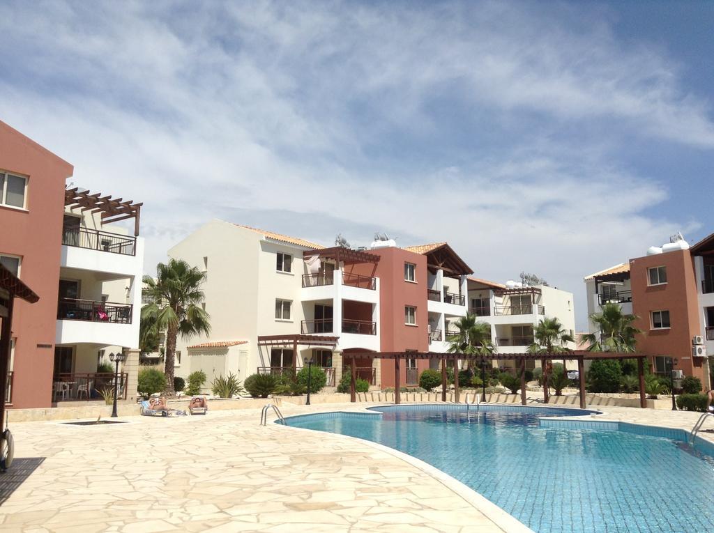 Adriana Holiday Resort Paphos Bagian luar foto