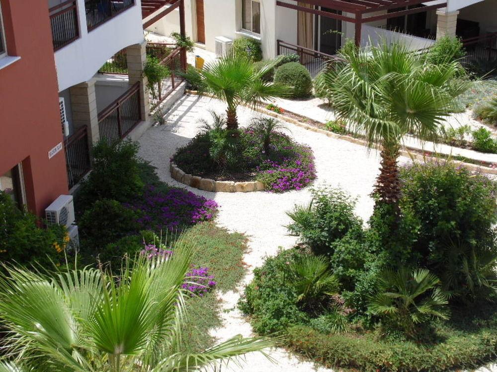 Adriana Holiday Resort Paphos Bagian luar foto