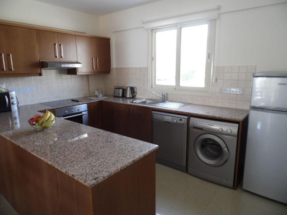 Adriana Holiday Resort Paphos Bagian luar foto