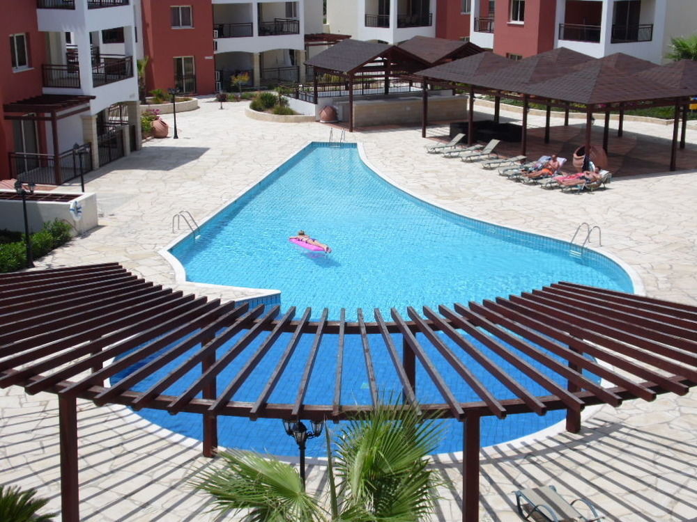 Adriana Holiday Resort Paphos Bagian luar foto