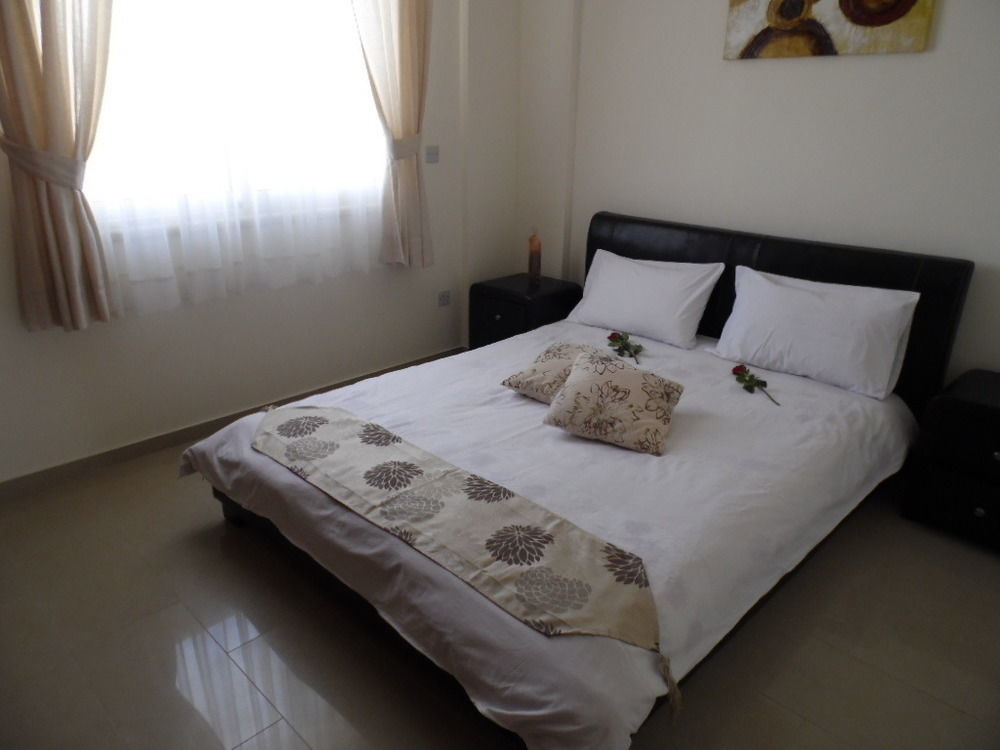Adriana Holiday Resort Paphos Bagian luar foto